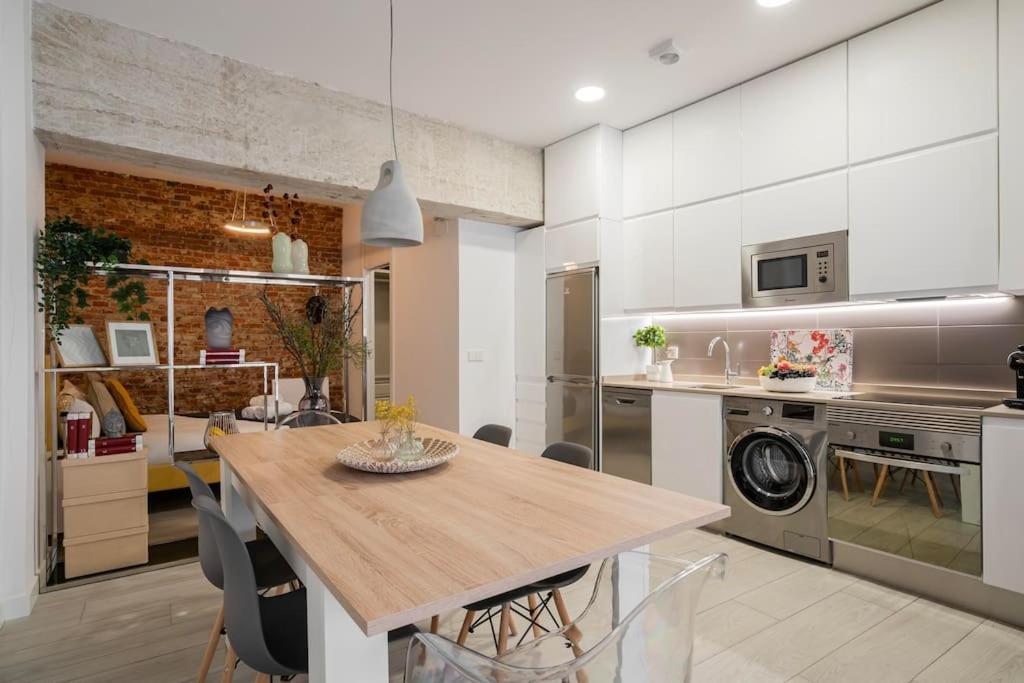 Family Flat Near Pz Castilla-plat Apartamento