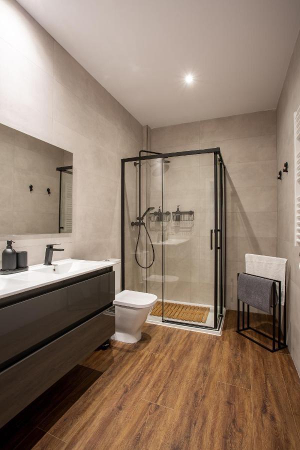 Nuevo! 2 Hab, Bano Doble, Garaje, Metro A 200m Apartamento Madrid