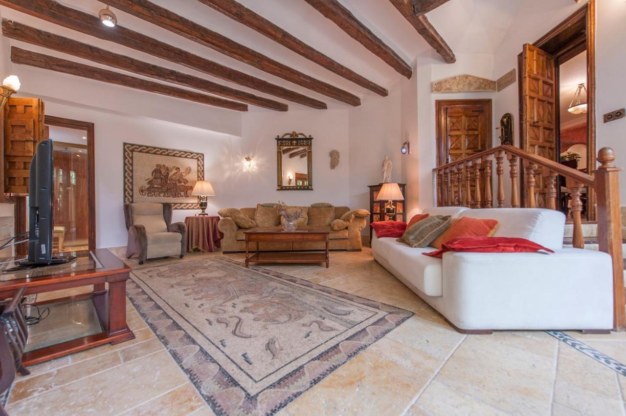 5-suite Luxury In With Indoor Pool And Oasis *