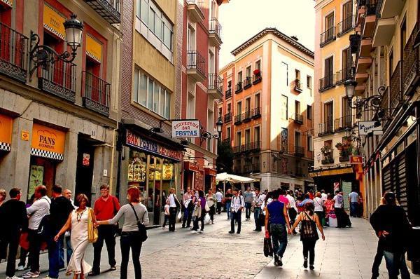 Amazinn Places Plaza Mayor *