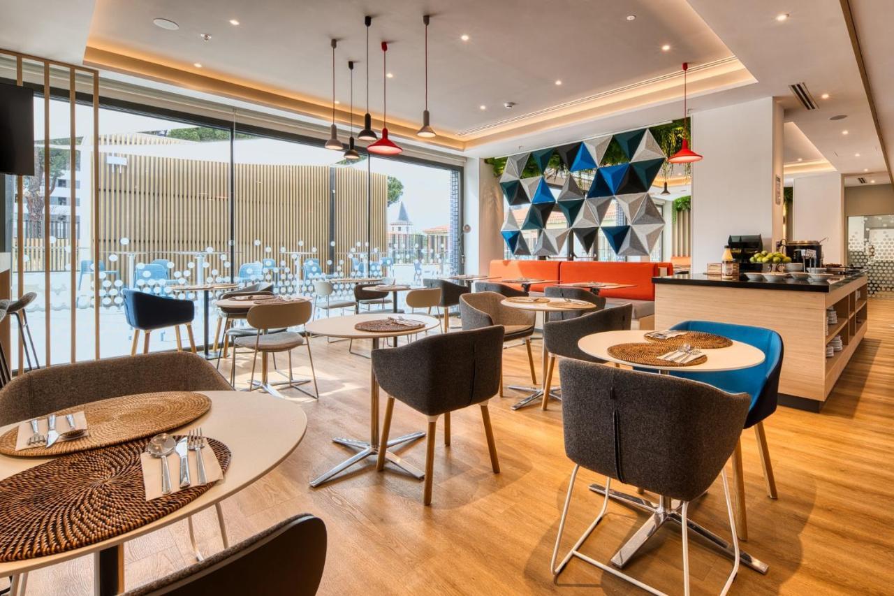 Express - - Airport By Ihg Hotel Madrid