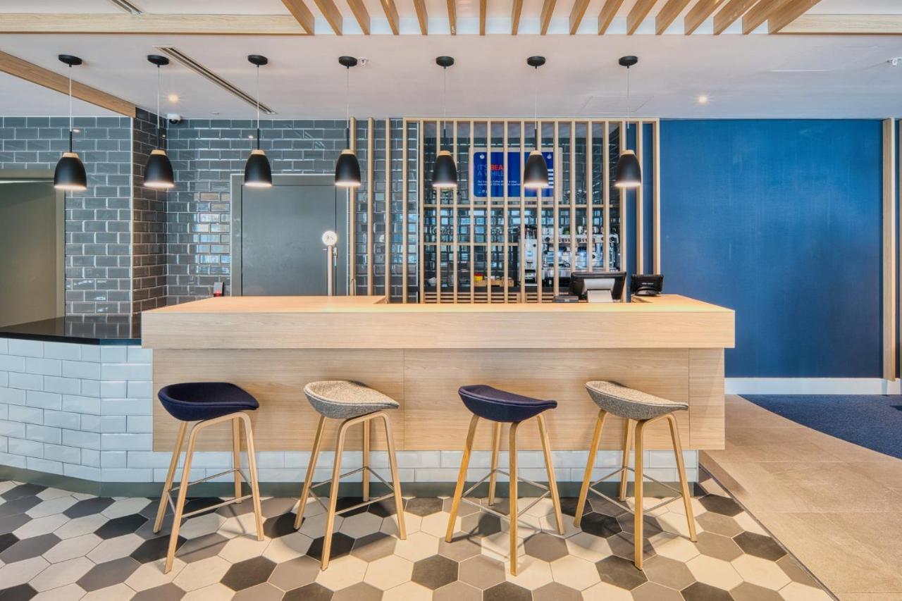 Express - - Airport By Ihg Hotel