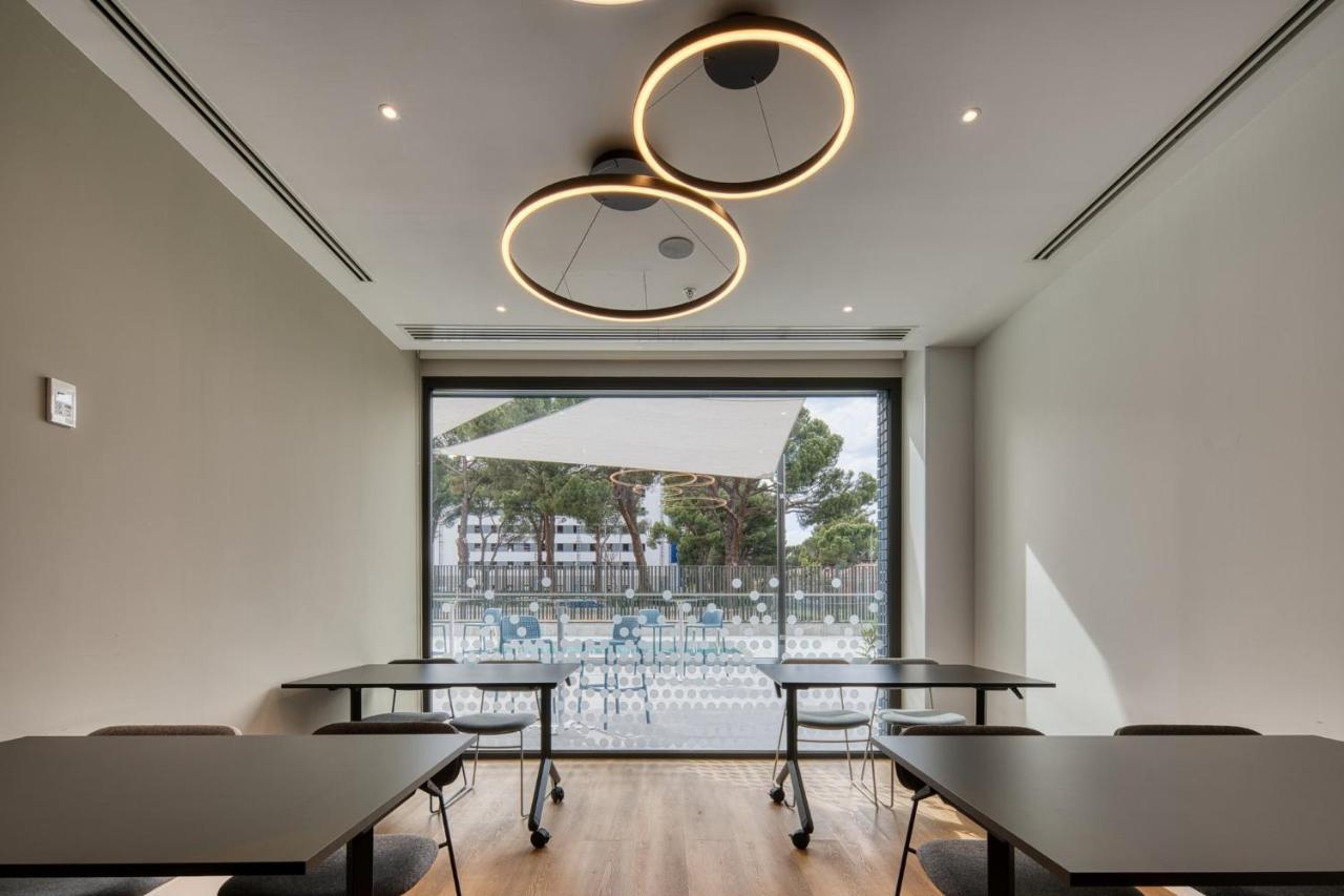 Express - - Airport By Ihg Madrid