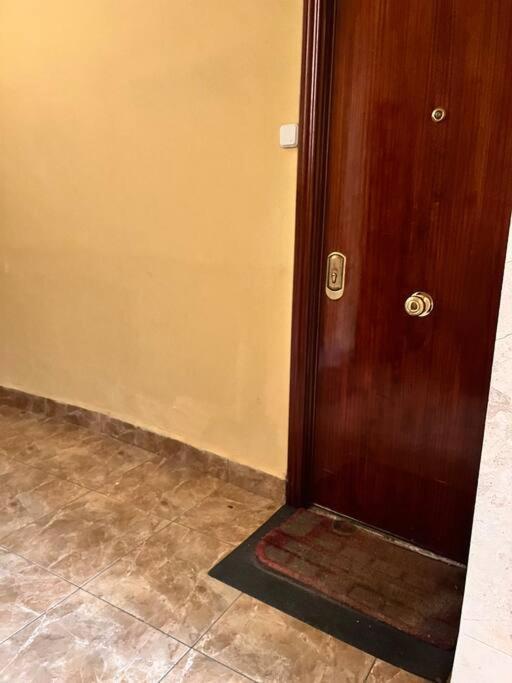 Apartamento En Tetuan, Cerca De Plaza De Castilla. Apartamento