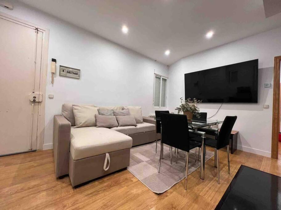 Modern 6 Pax In Barrio Salamanca Apartamento Madrid