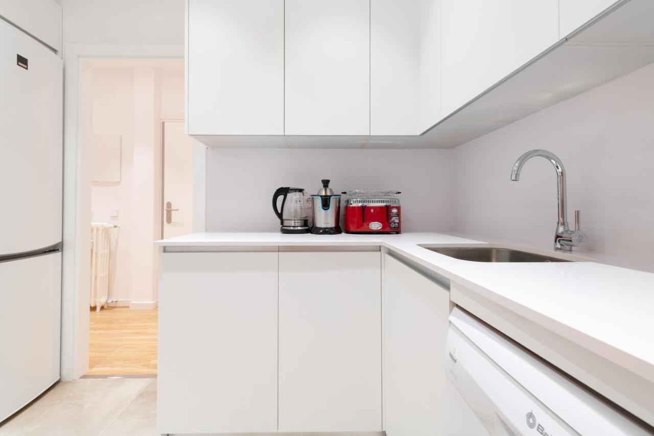Apartamento 3 Bedrooms 2 Bathrooms Furnished - La Latina - Bright & Spacious - Mintystay Madrid