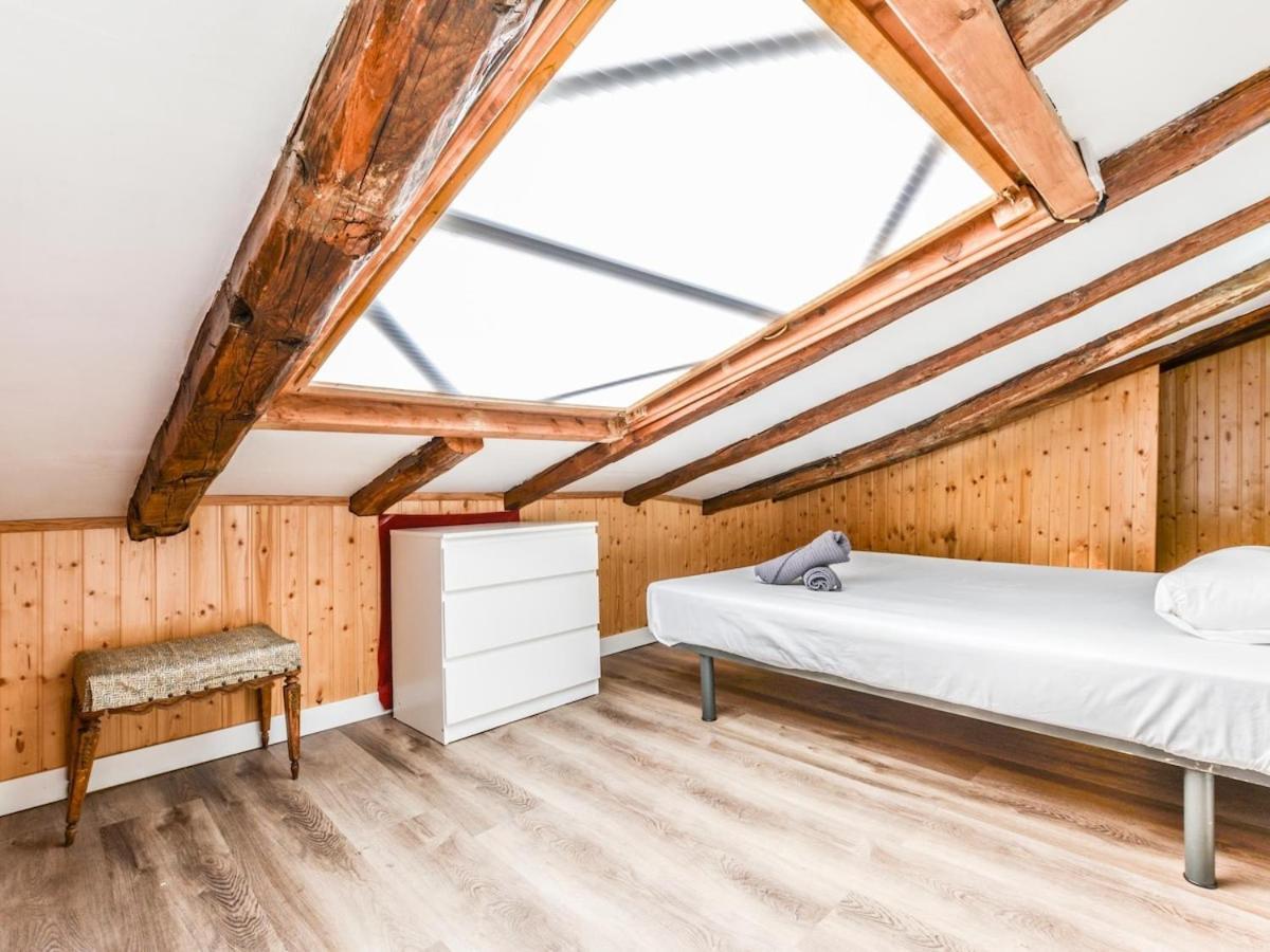 Apartamento Atico Espacioso En Malasana