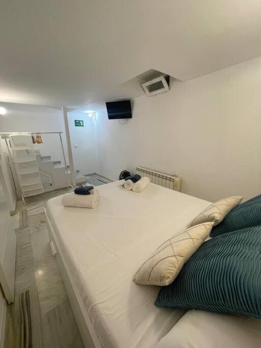 Arriaga Bajo- Precioso Duplex. Parking Gratuito Apartamento Madrid