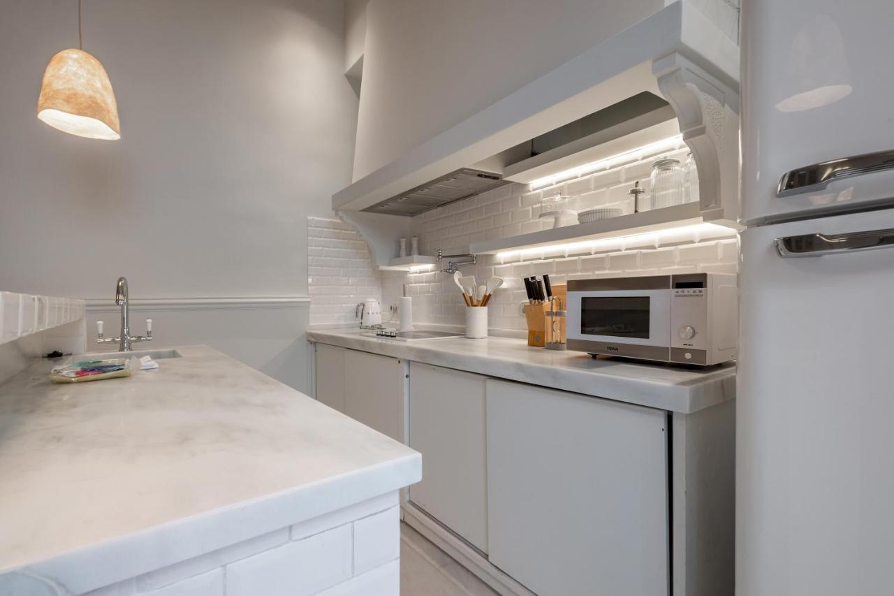 Apartamento 3 Bedrooms 2 Bathrooms Furnished - Malasana - Terrace - Bright In Downtown Area - Mintystay *