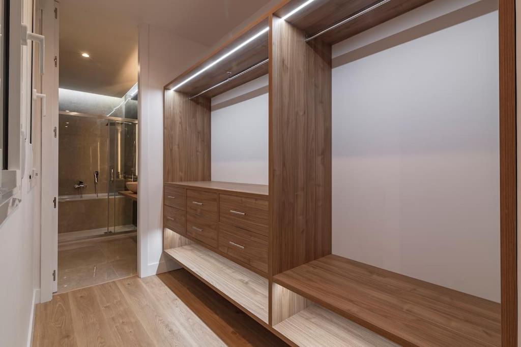 Apartamento Centro Vi Calle De La Paz 4br 4bh Madrid