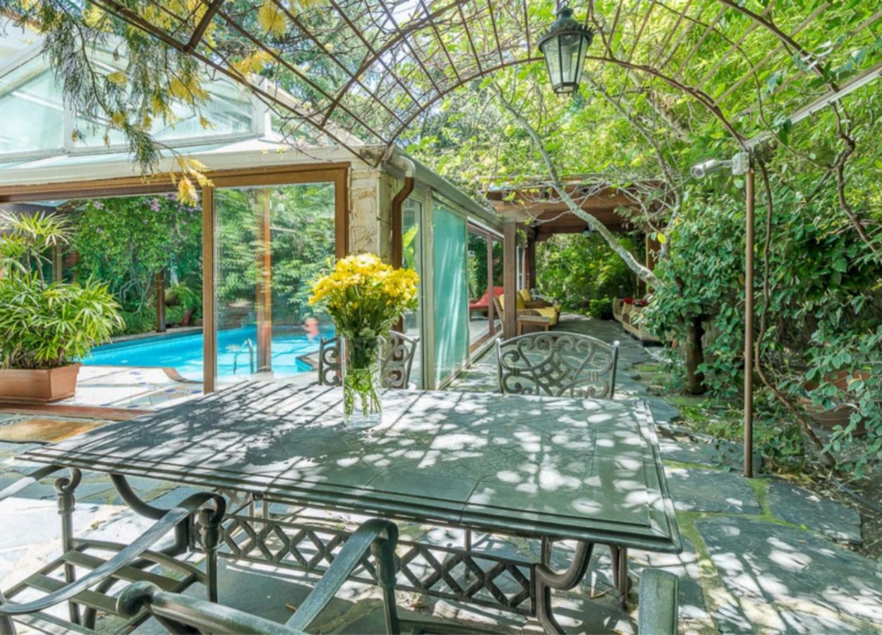 5-suite Luxury In With Indoor Pool And Oasis Villa Madrid