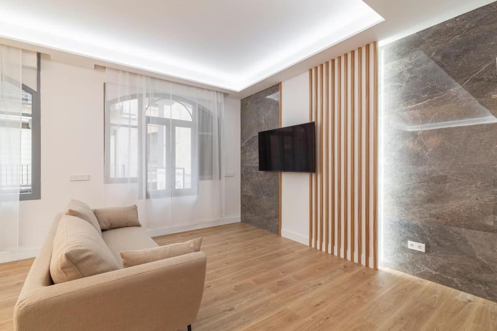 Apartamento Centro Vi Calle De La Paz 4br 4bh Madrid