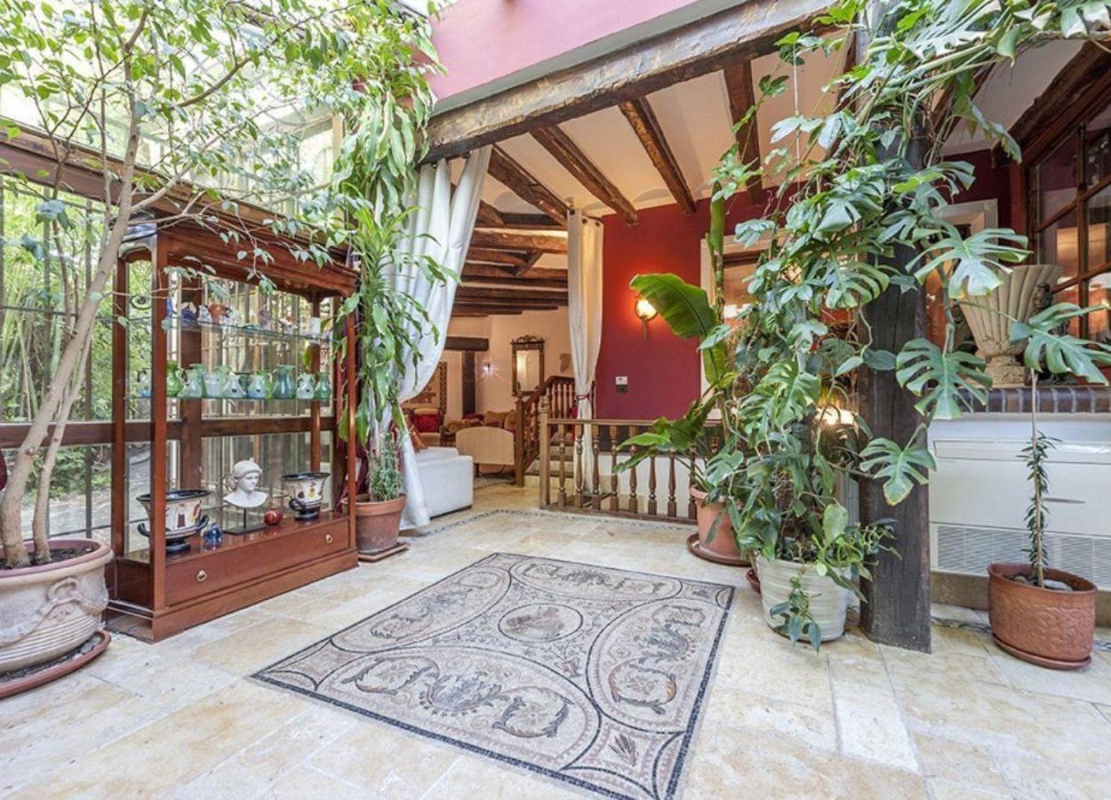 5-suite Luxury In With Indoor Pool And Oasis Madrid