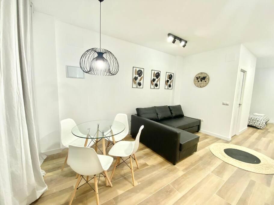 Rio Amparo Usera Apartment Madrid