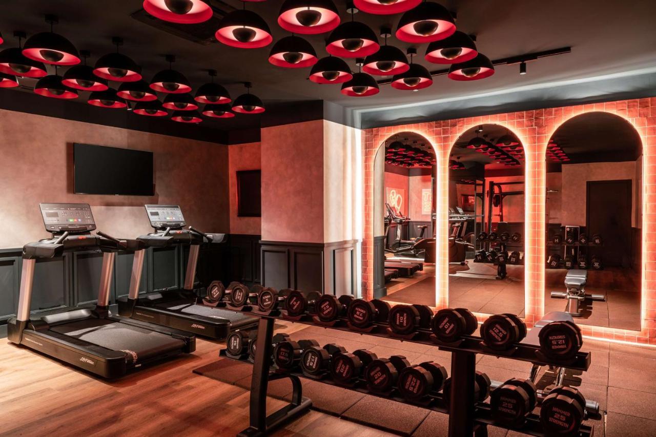 Radisson Red Hotel
