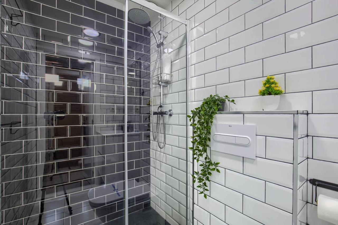 Charming Sol Attic Apartamento