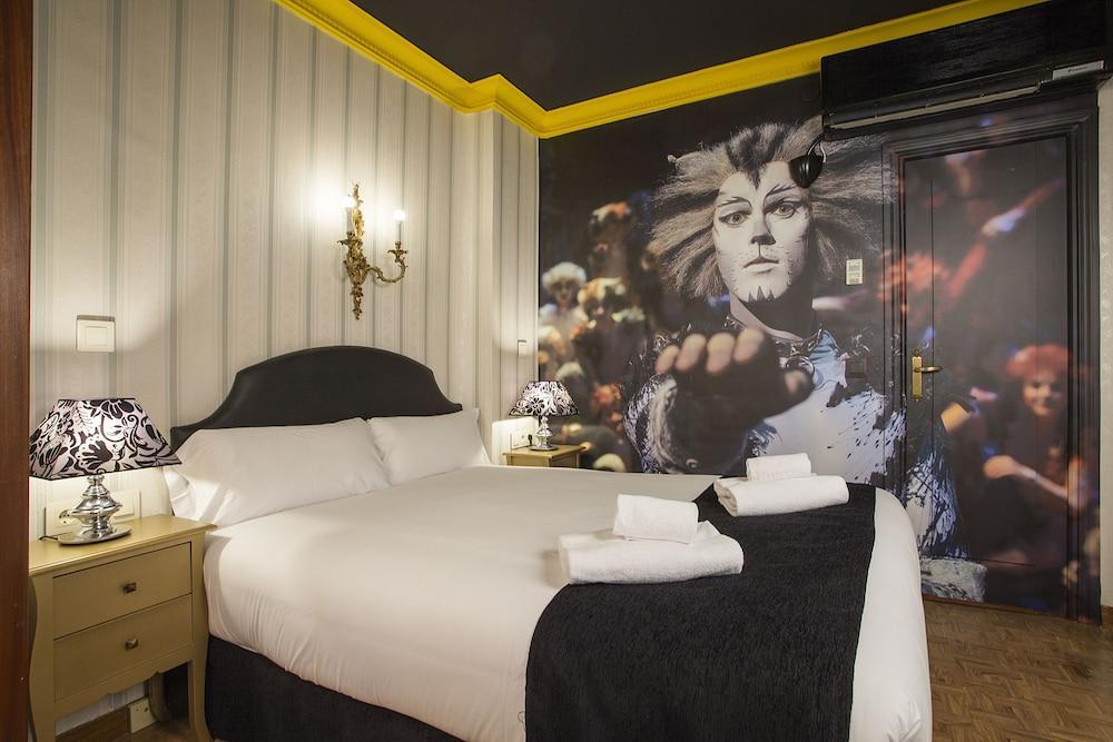 Casual Del Teatro Hotel 2*
