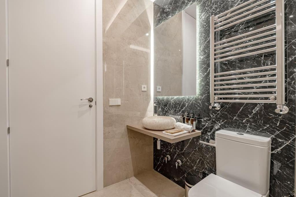 Apartamento Malasana Xi Calle Manuela Malasana 3br 3bh Madrid