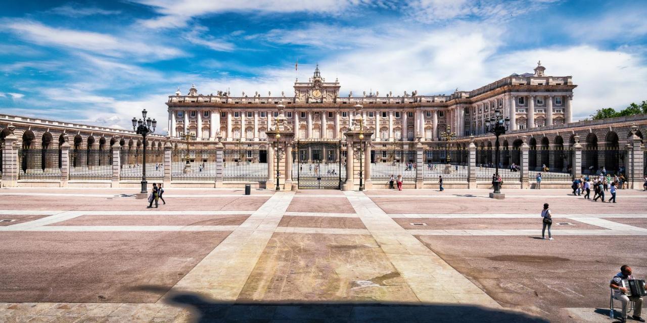 Puerta Del Sol Carretas Tph *