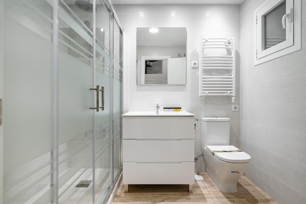 Duplex Reformado En Moratalaz * Madrid