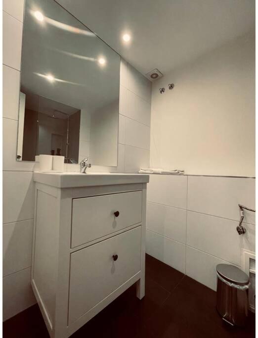 New&cool Piso En El Centro De 9pax Apartamento Madrid