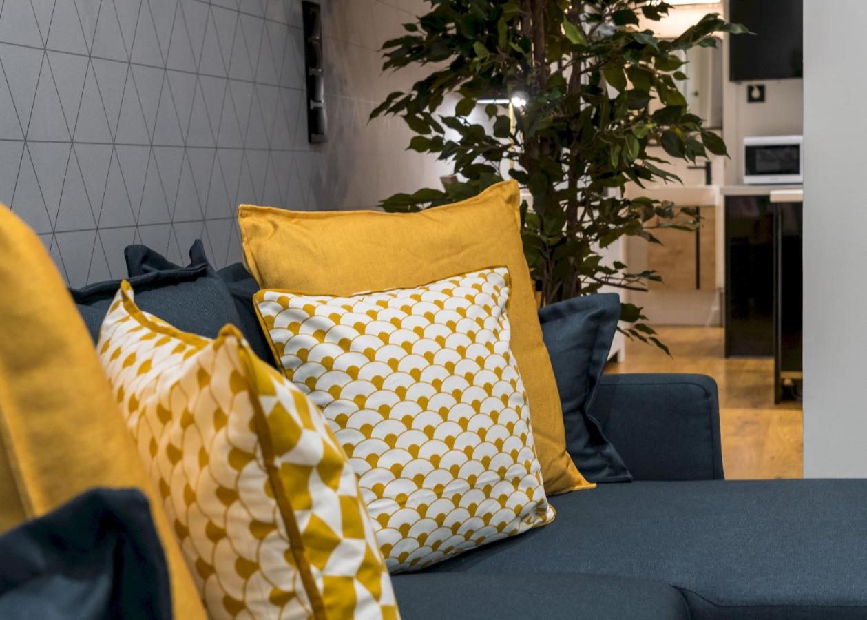 Apartamento Wide And Modern -1bd 1,5 Bth- Malasana Madrid