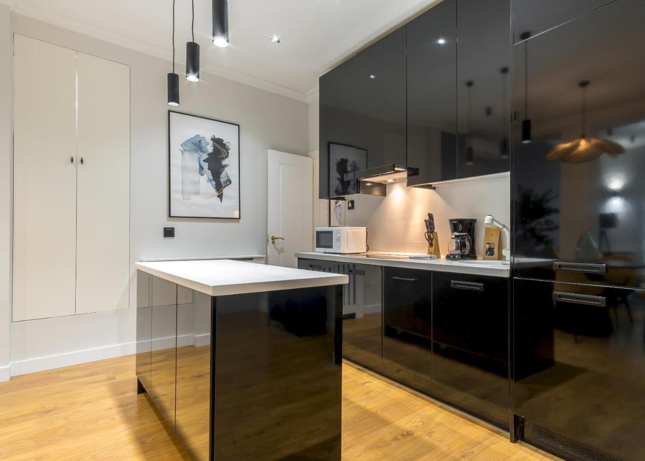 Wide And Modern -1bd 1,5 Bth- Malasana Madrid