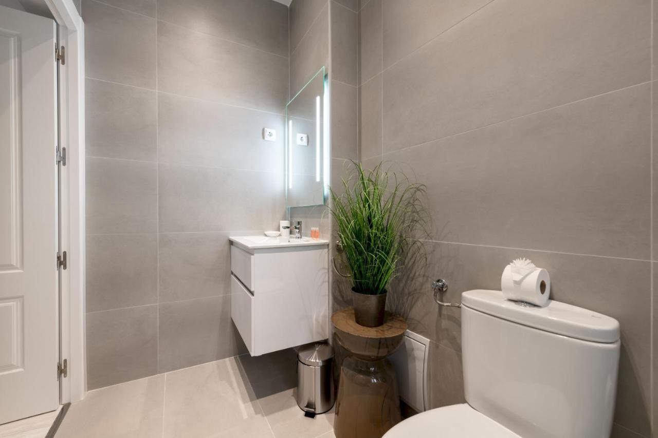 1 Bedroom 1 Bathroom- Lavapies- Minty Stay- Ave Maria Madrid