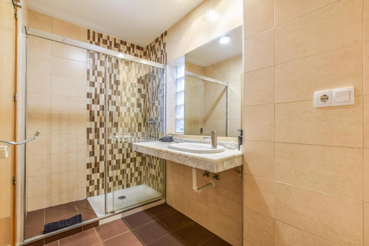 Apartamento En Gran Via 6 Personas *