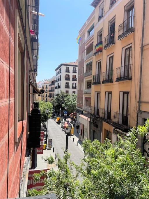 Exclusivo Y Acogedor Con Balcon En Chueca, Con Aire Acondicionado Y Calefaccion