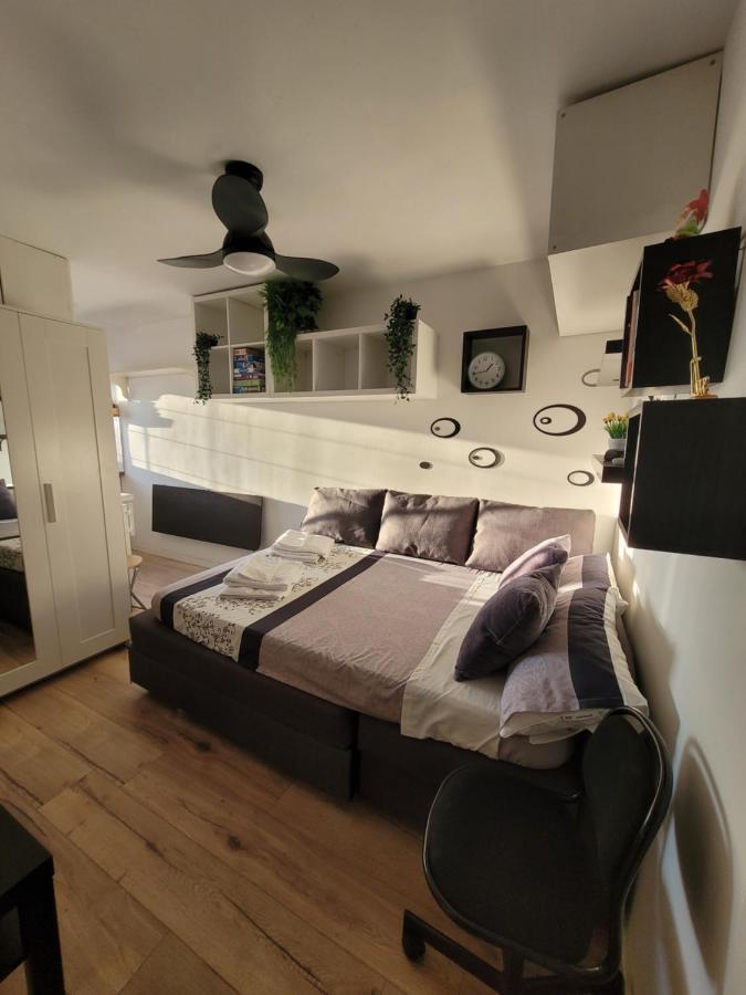 Entero En Madrid, Con Acceso Privado Bed & Breakfast *