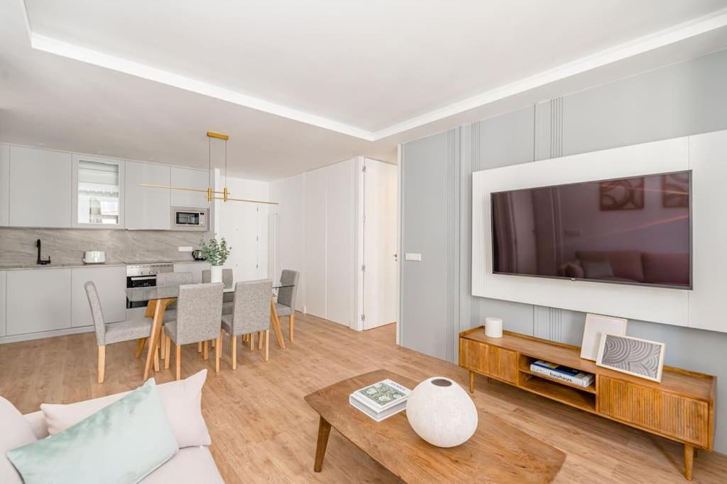 Gran Via Vi Calle Jacometrezo 2br 2bh *