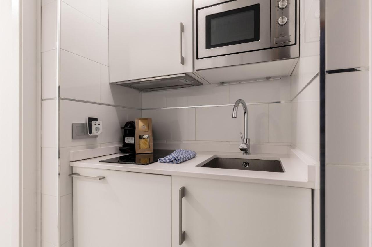 Apartment 1 Bedroom 1 Bathroom Furnished - Recoletos - Modern Functional - Mintystay
