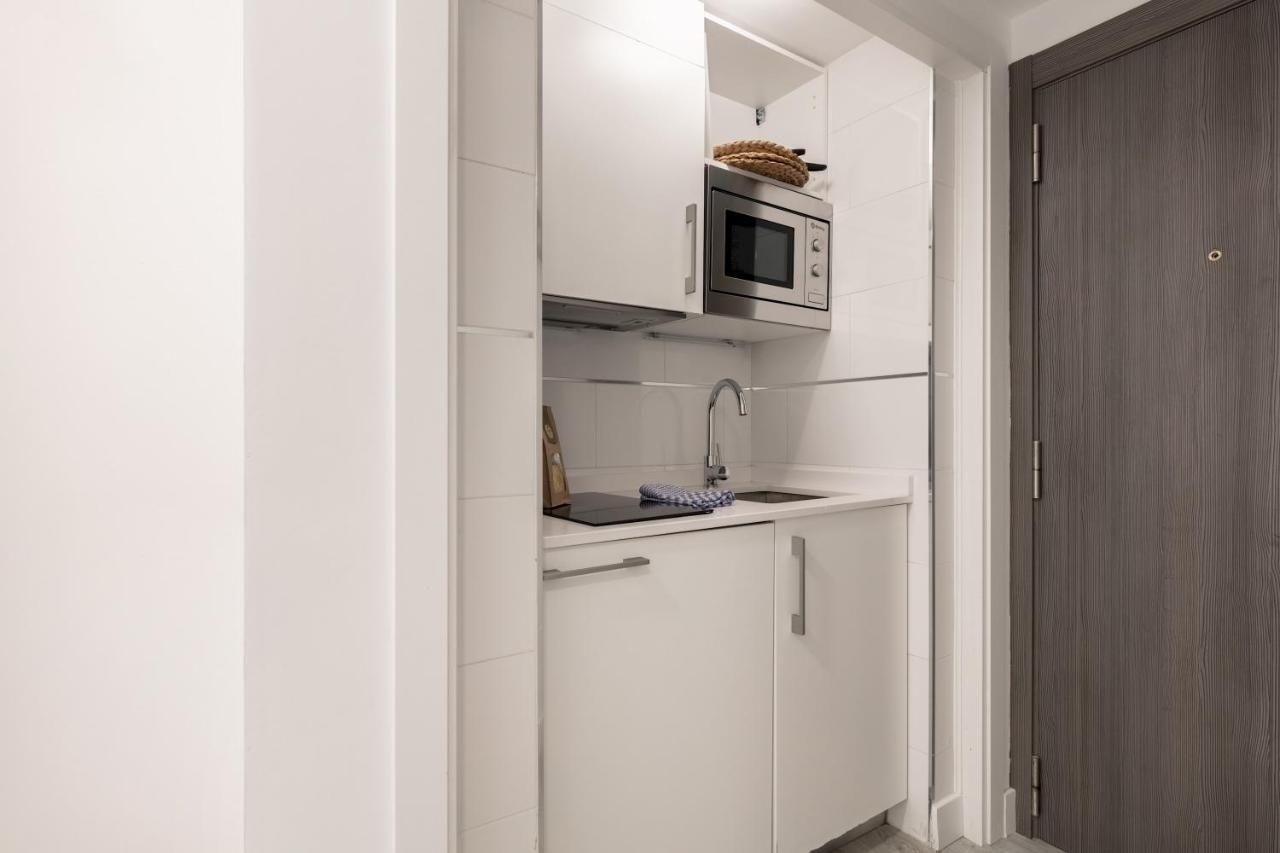 1 Bedroom 1 Bathroom Furnished - Recoletos - Modern Functional - Mintystay *