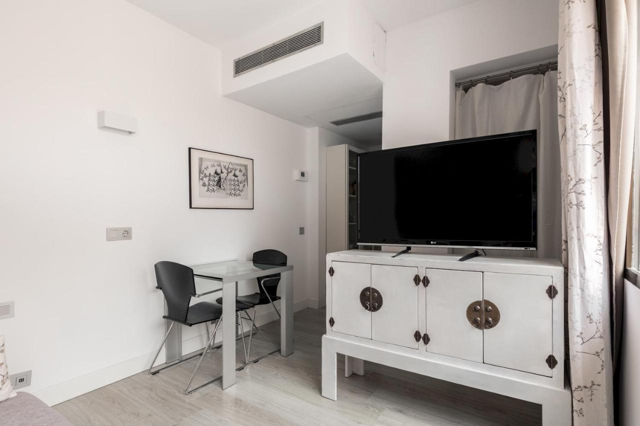 1 Bedroom 1 Bathroom Furnished - Recoletos - Modern Functional - Mintystay Madrid