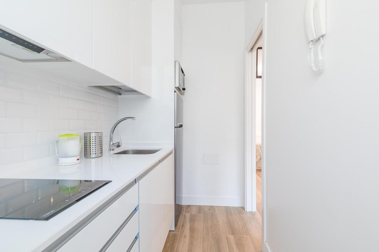 Arturo Soria Apartments1 Apartamento *