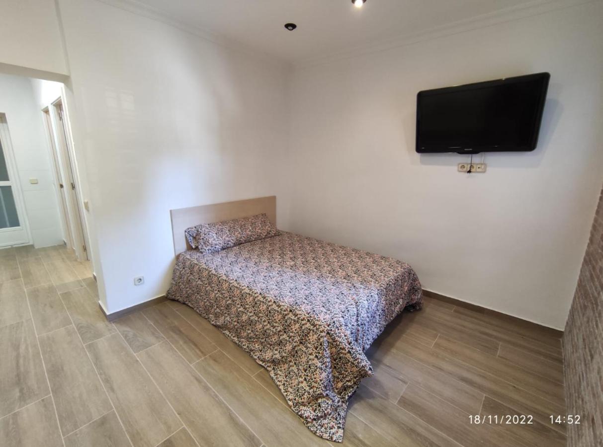 Pequeno Estudio En * Madrid