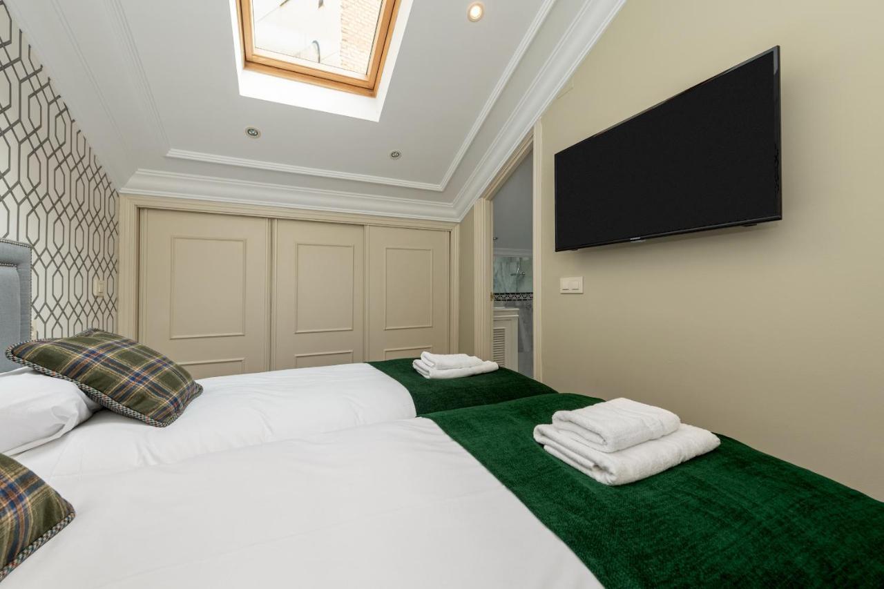 2 Bedrooms 2 Bathrooms- Penthouse- Almagro- Mintystay Apartamento Madrid