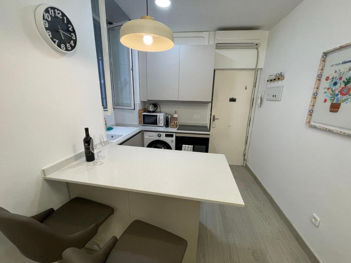 Stylish One Bedroom Flat In The Heart Of Madrid