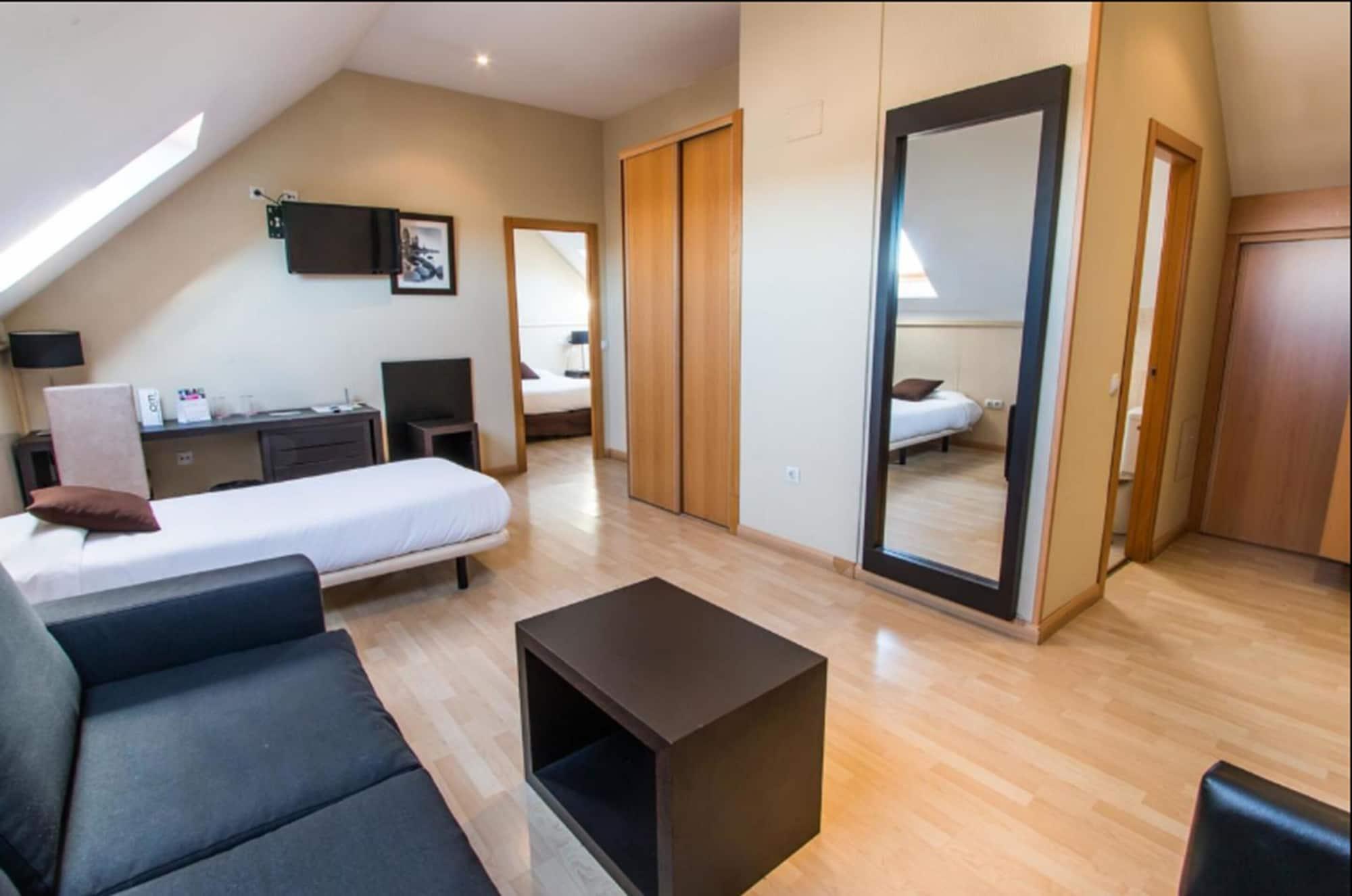 Hotel Feria De 4*