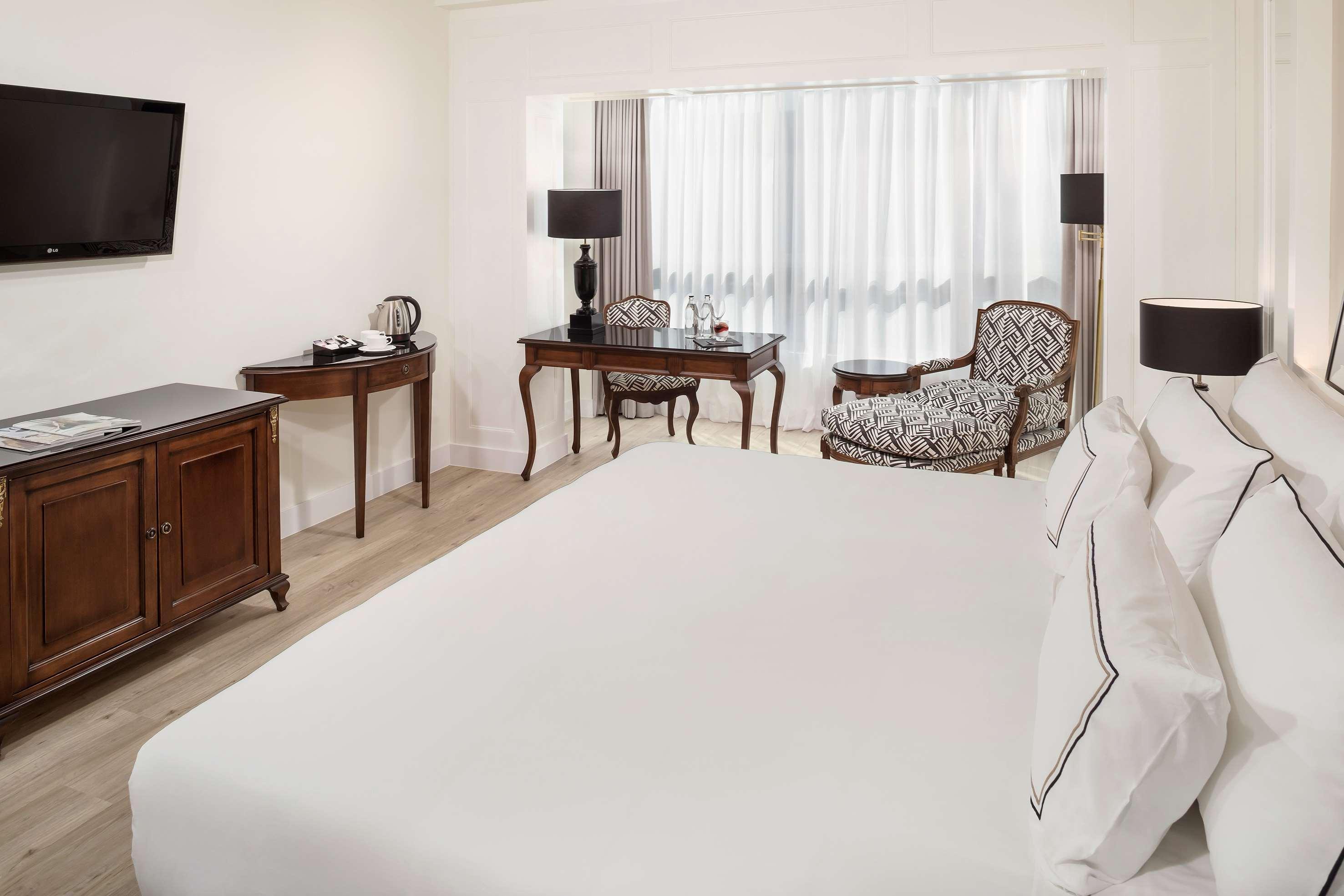 Melia Barajas Hotel