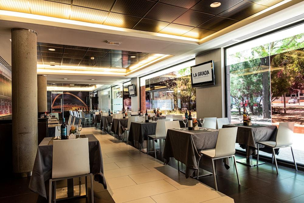 Tach Airport Hotel 4*