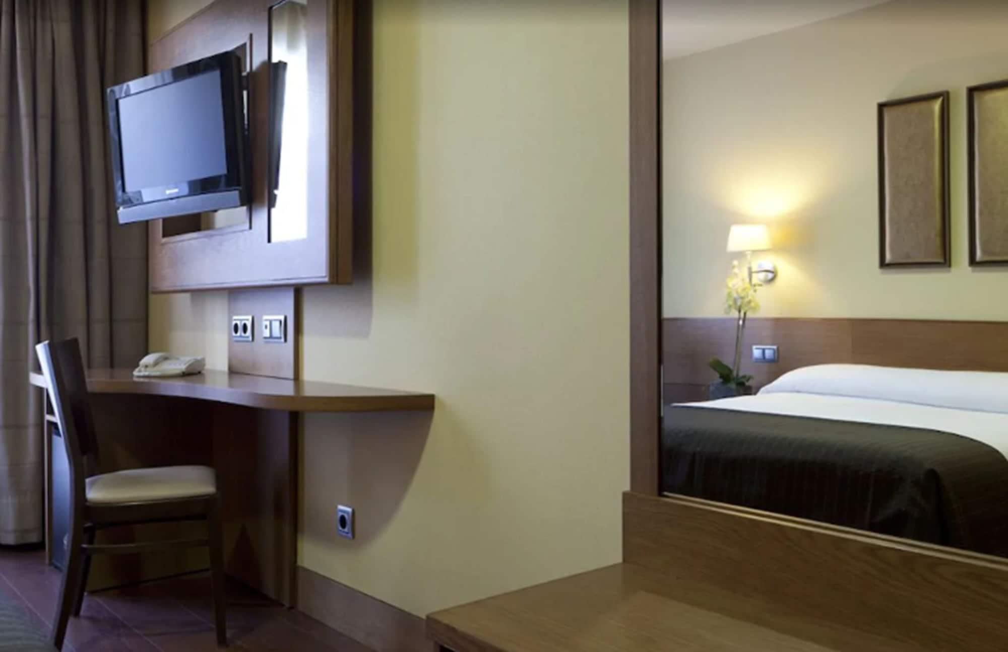 Sterling Hotel 3*