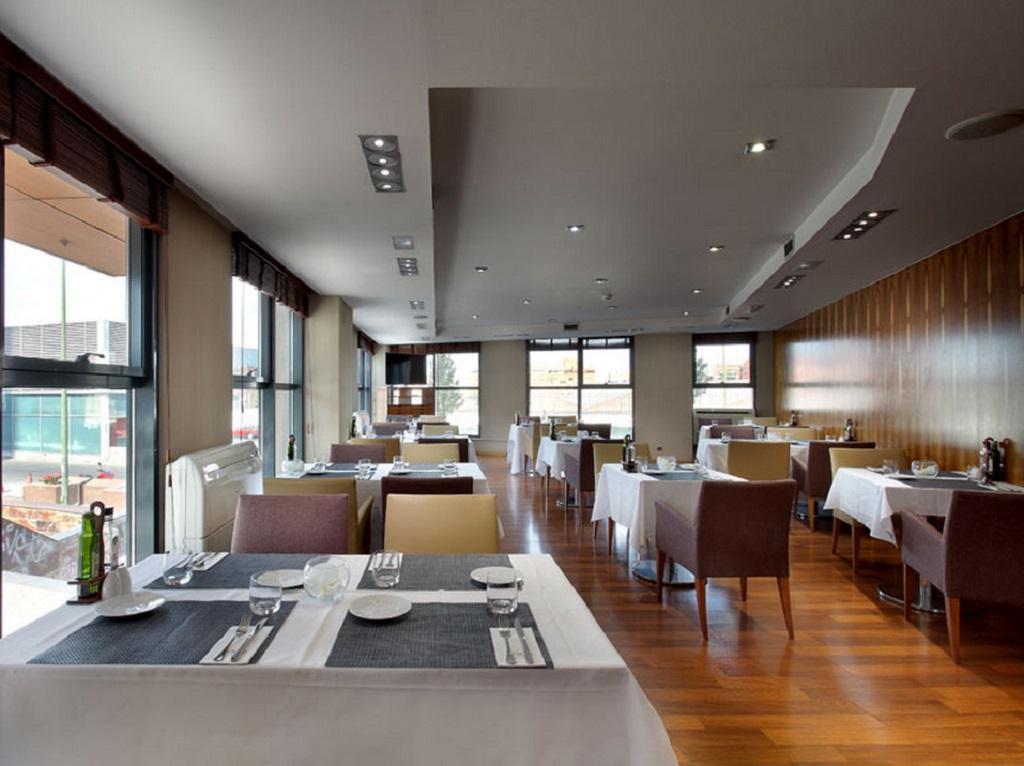 Hotel Exe Plaza 4*