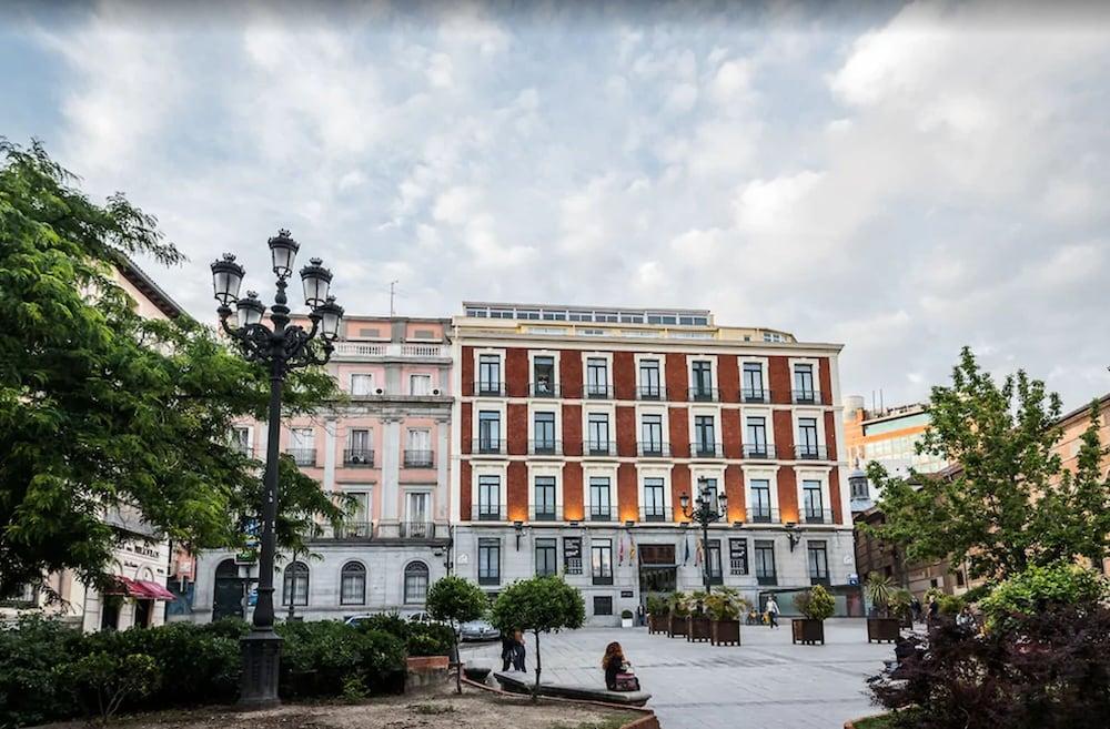 Intur Palacio San Martin 4*