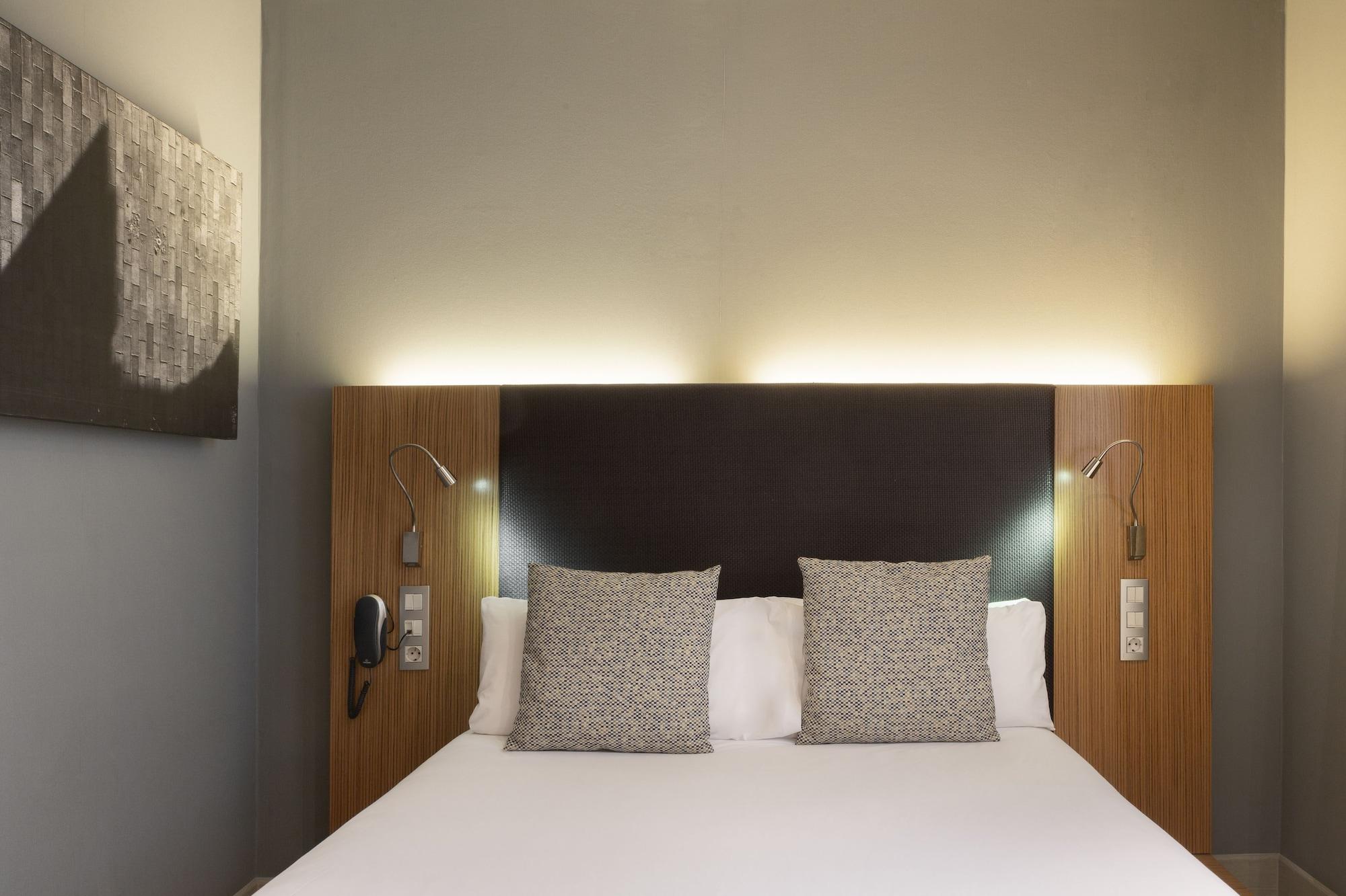 Hotel Petit Palace Tres Cruces Madrid