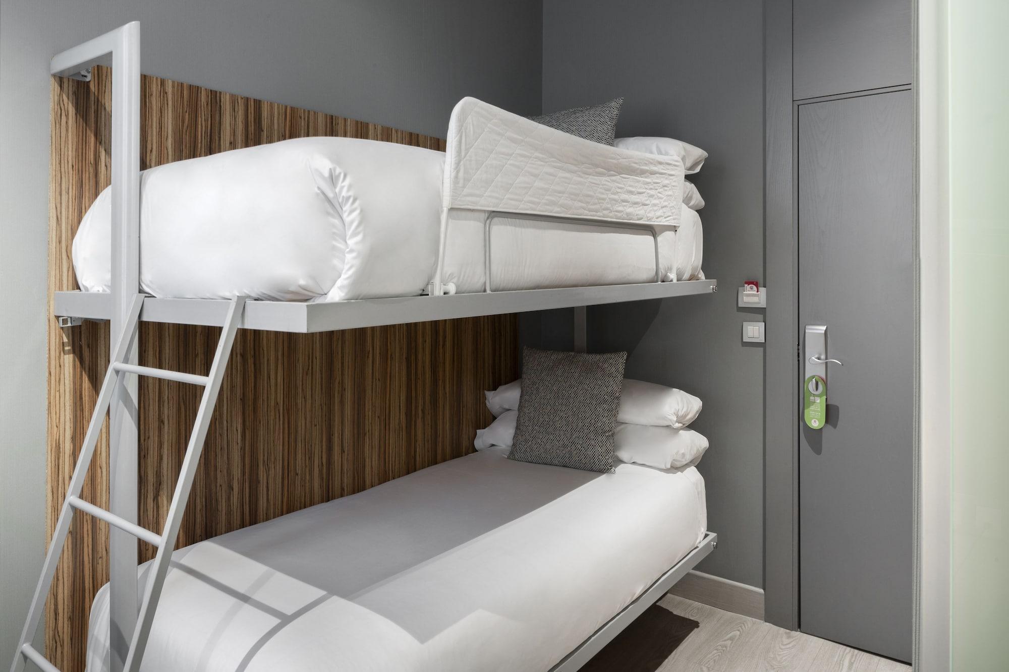Hotel Petit Palace Tres Cruces
