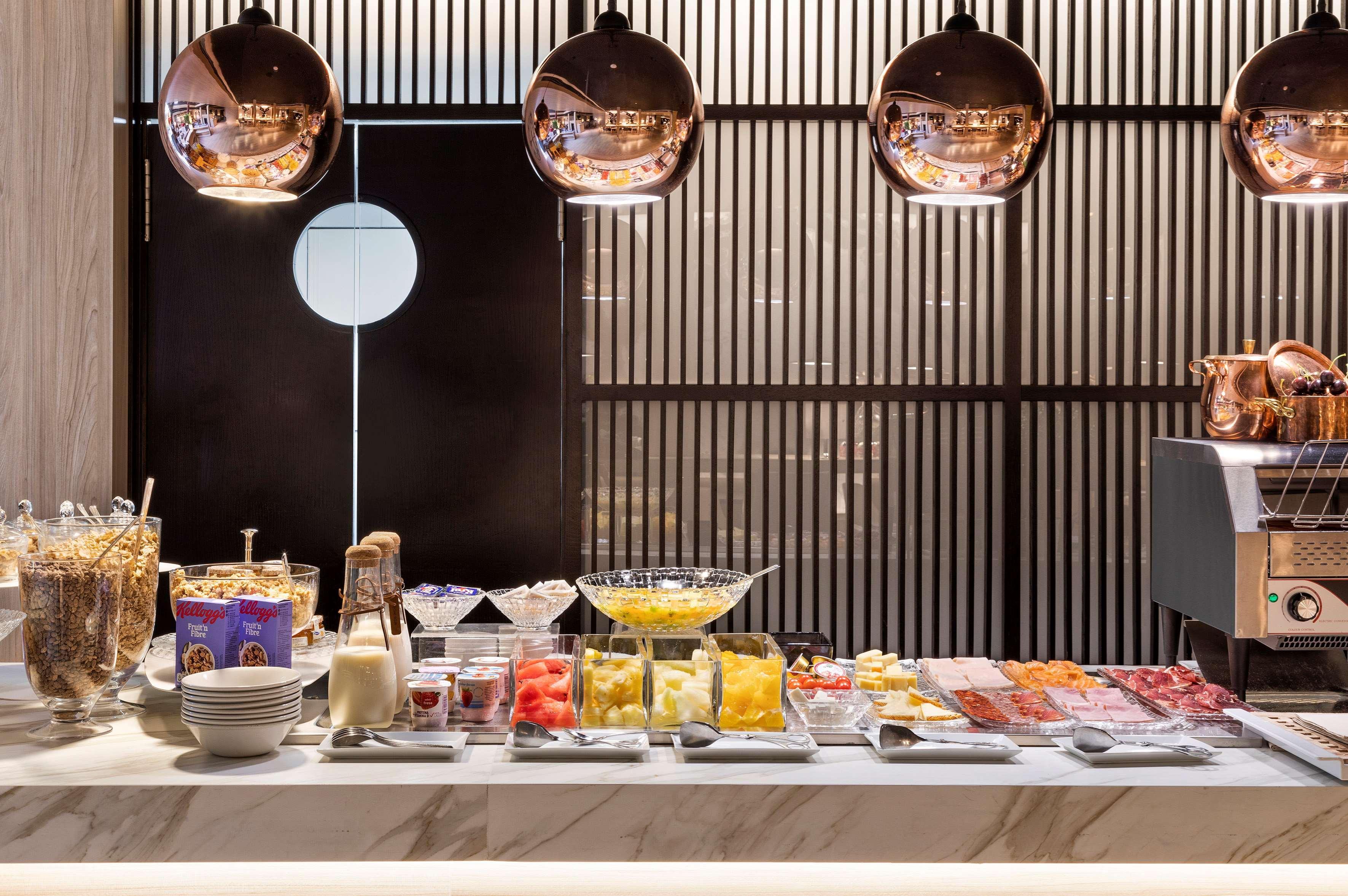 Hotel Melia Castilla 4*