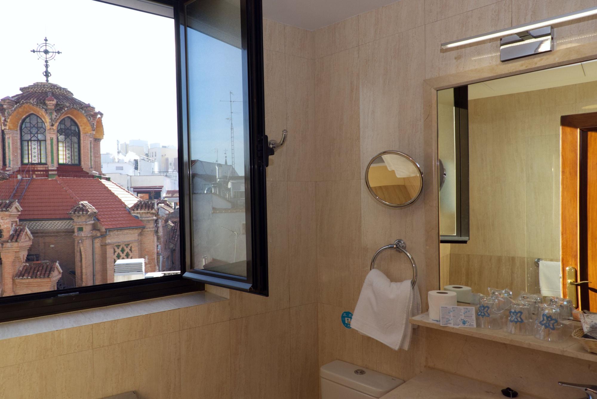 Condes Hotel 3*
