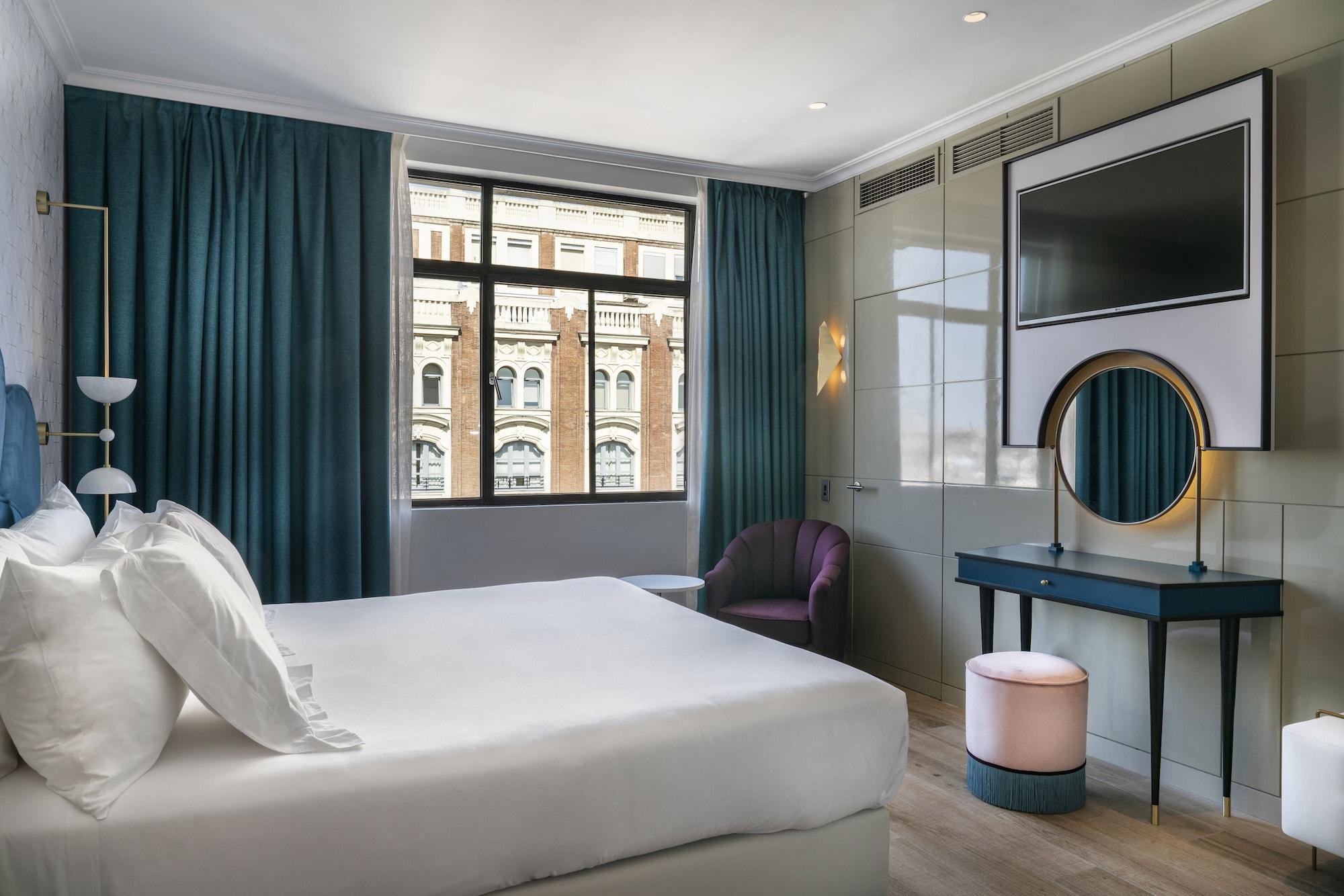Vincci Capitol Hotel 4*